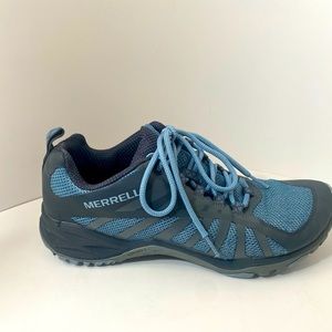 Merrell - Women´s shoes - Trail running and hiking shoes.Used. Size 8.5.